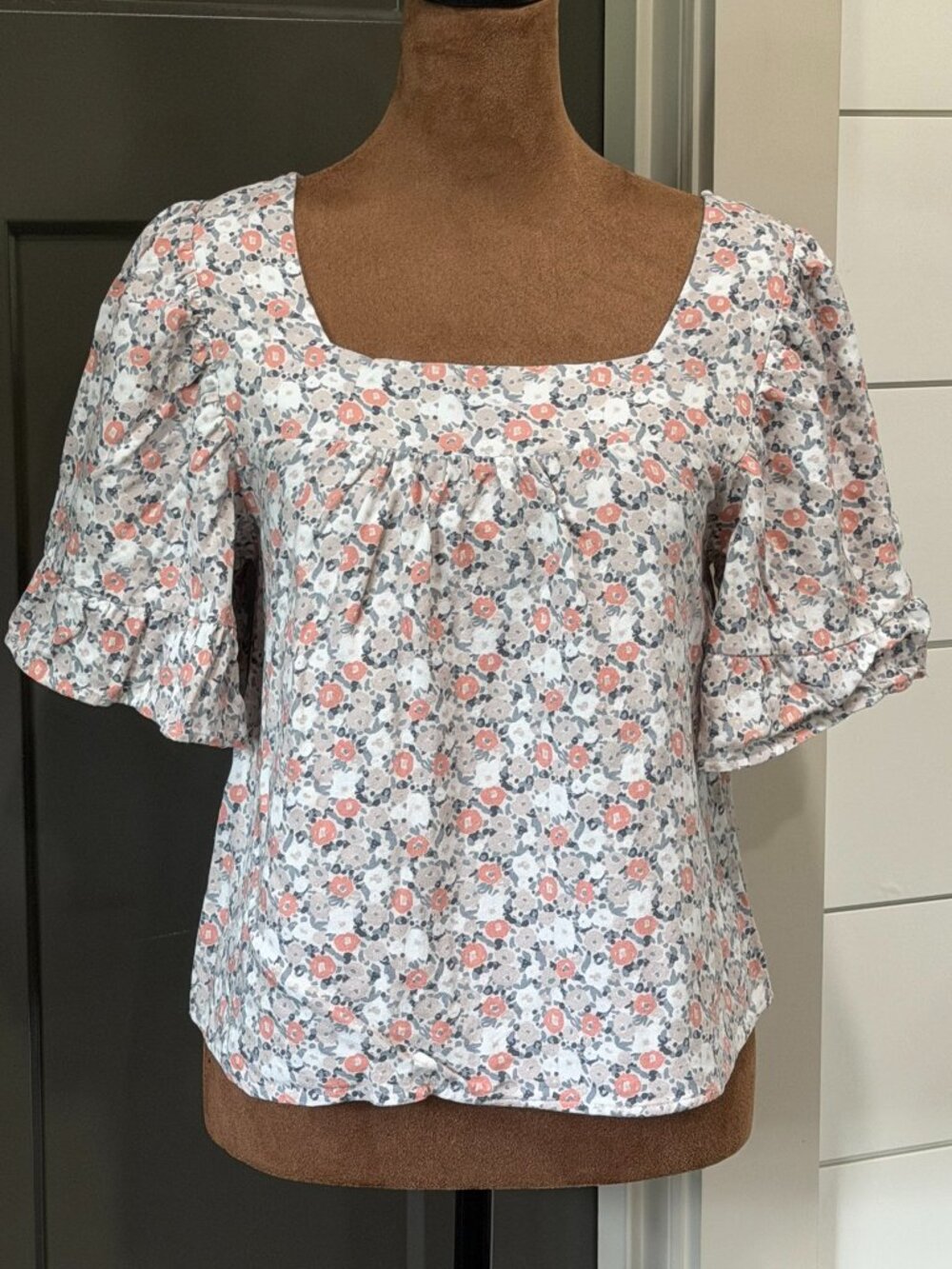 Urban Romantics Ruffle Sleeve Top Medium